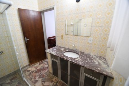 Casa à venda com 198m², 3 quartos e 2 vagasBanheiro 1