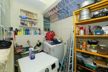 Apartamento à venda com 130m², 3 quartos e 1 vaga Apartamento à venda com 130m², 3 quartos e 1 vagaAREA DE SERVICO