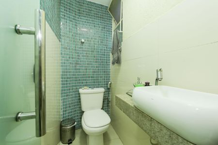 Apartamento à venda com 130m², 3 quartos e 1 vaga Apartamento à venda com 130m², 3 quartos e 1 vagaBANHEIRO2