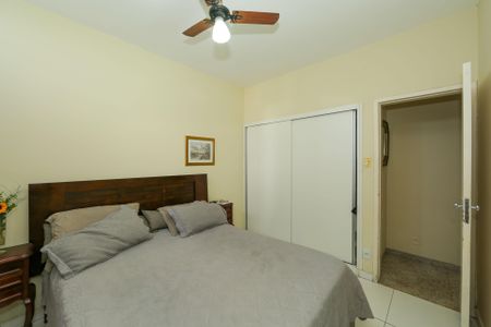 Apartamento à venda com 130m², 3 quartos e 1 vaga Apartamento à venda com 130m², 3 quartos e 1 vagaQUARTO1