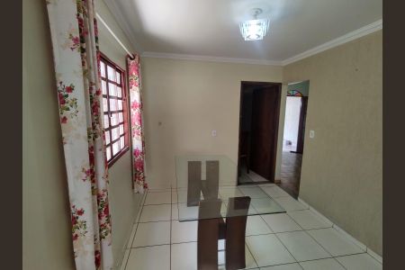 Sala de casa para alugar com 3 quartos, 90m² em Maria da Conceicao, Contagem