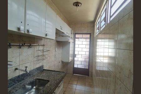 Cozinha de casa para alugar com 3 quartos, 90m² em Maria da Conceicao, Contagem