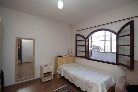 Casa à venda com 210m², 5 quartos e 2 vagasQuarto casa 2