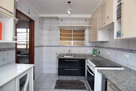 Casa à venda com 210m², 5 quartos e 2 vagasCozinha - Armários