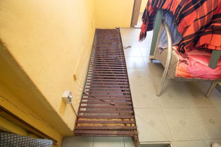 Casa à venda com 210m², 5 quartos e 2 vagasPorão