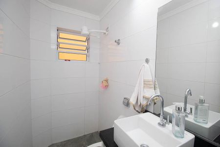 Casa à venda com 210m², 5 quartos e 2 vagasLavabo casa 1