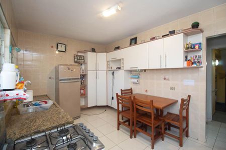 Casa à venda com 210m², 5 quartos e 2 vagasCozinha 