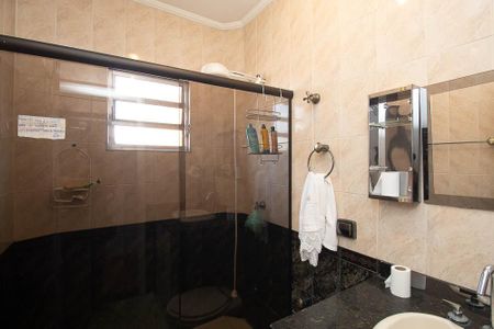 Casa à venda com 210m², 5 quartos e 2 vagasBanheiro 2 casa 1