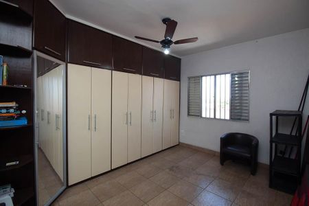 Casa à venda com 210m², 5 quartos e 2 vagasQuarto 2 casa 3