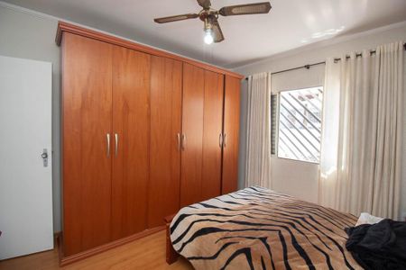 Casa à venda com 210m², 5 quartos e 2 vagasQuarto 3 casa 1