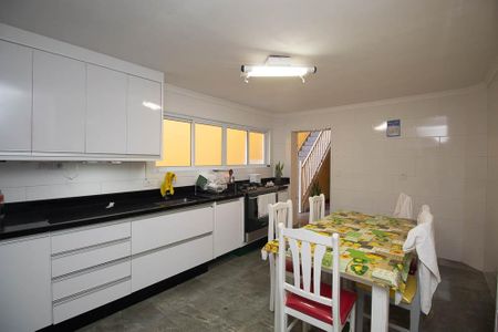 Casa à venda com 210m², 5 quartos e 2 vagasCozinha casa 1