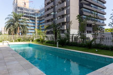 Apartamento à venda com 45m², 1 quarto e 2 vagas Apartamento à venda com 45m², 1 quarto e 2 vagasÁrea comum - Piscina