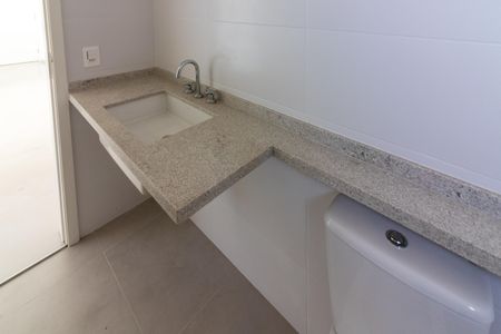 Apartamento à venda com 45m², 1 quarto e 2 vagas Apartamento à venda com 45m², 1 quarto e 2 vagasBanheiro Social