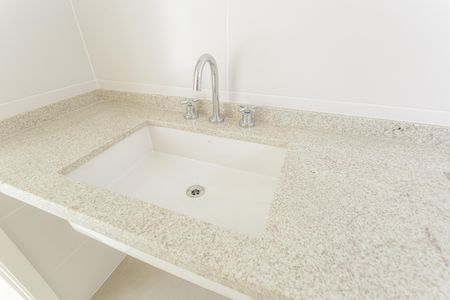 Apartamento à venda com 44m², 1 quarto e 2 vagasBanheiro