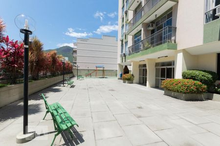 Apartamento à venda com 64m², 2 quartos e 1 vaga Apartamento à venda com 64m², 2 quartos e 1 vagaÁrea comum