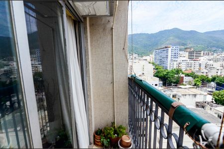 Apartamento à venda com 64m², 2 quartos e 1 vaga Apartamento à venda com 64m², 2 quartos e 1 vagaSala