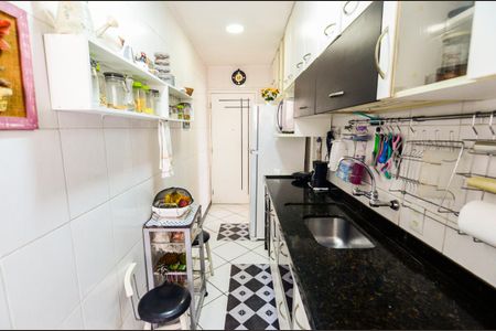 Apartamento à venda com 64m², 2 quartos e 1 vaga Apartamento à venda com 64m², 2 quartos e 1 vagaCozinha
