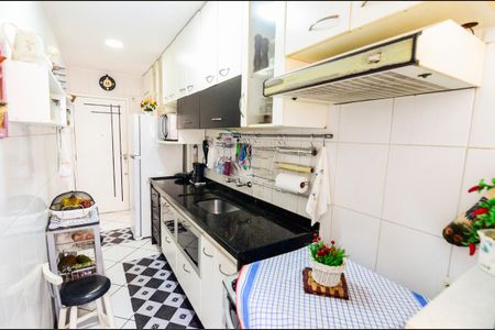 Apartamento à venda com 64m², 2 quartos e 1 vaga Apartamento à venda com 64m², 2 quartos e 1 vagaCozinha