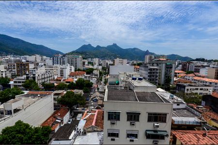 Apartamento à venda com 64m², 2 quartos e 1 vaga Apartamento à venda com 64m², 2 quartos e 1 vagaSuíte