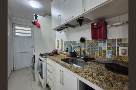 Apartamento à venda com 85m², 2 quartos e 1 vagaCozinha 