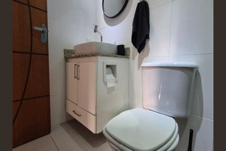 Apartamento à venda com 85m², 2 quartos e 1 vagaBanheiro 