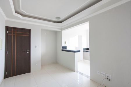 Sala de apartamento para alugar com 2 quartos, 65m² em Santa Mônica, Uberlândia