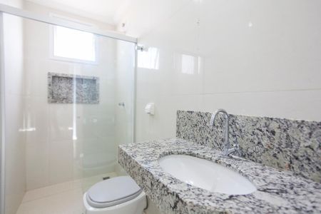 Apartamento para alugar com 65m², 2 quartos e 1 vaga Apartamento para alugar com 65m², 2 quartos e 1 vagaBanheiro da Suíte