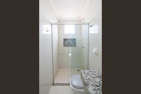 Apartamento para alugar com 65m², 2 quartos e 1 vaga Apartamento para alugar com 65m², 2 quartos e 1 vagaBanheiro da Suíte