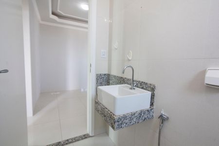 Apartamento para alugar com 65m², 2 quartos e 1 vaga Apartamento para alugar com 65m², 2 quartos e 1 vagaBanheiro Social