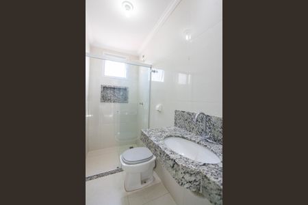 Apartamento para alugar com 65m², 2 quartos e 1 vaga Apartamento para alugar com 65m², 2 quartos e 1 vagaBanheiro da Suíte