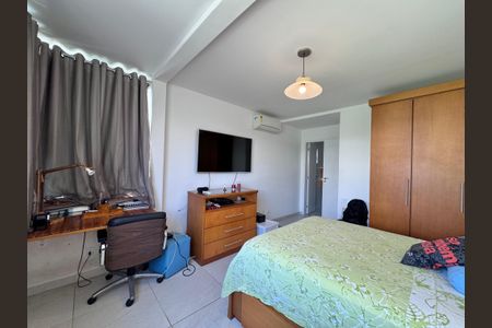 Casa de condomínio à venda com 365m², 4 quartos e 2 vagasSuíte 3