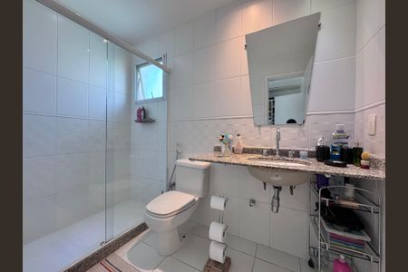 Casa de condomínio à venda com 365m², 4 quartos e 2 vagasSuíte 2 - Banheiro