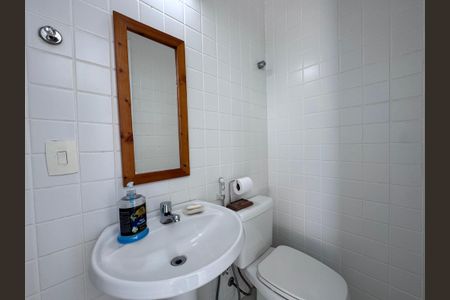 Casa de condomínio à venda com 365m², 4 quartos e 2 vagasÁrea externa - Lavabo