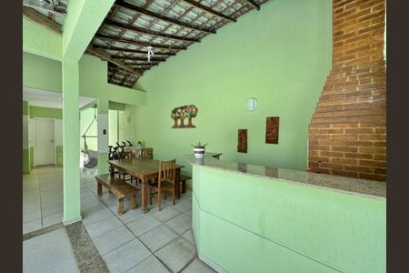 Casa de condomínio à venda com 365m², 4 quartos e 2 vagasÁrea externa