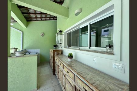 Casa de condomínio à venda com 365m², 4 quartos e 2 vagasÁrea de Serviço