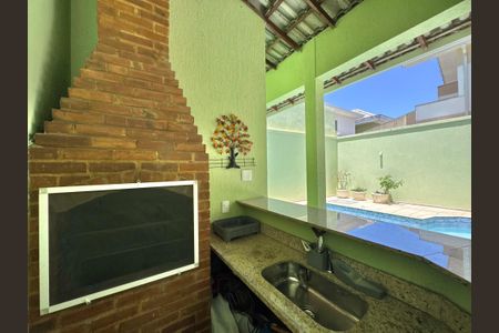 Casa de condomínio à venda com 365m², 4 quartos e 2 vagasÁrea externa