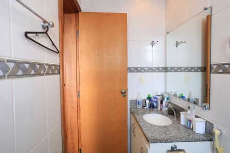 Apartamento à venda com 159m², 3 quartos e 2 vagasBanheiro da Suíte