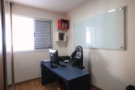 Apartamento à venda com 159m², 3 quartos e 2 vagasEscritório