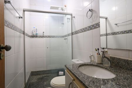Apartamento à venda com 159m², 3 quartos e 2 vagasBanheiro