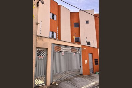 Apartamento para alugar com 57m², 2 quartos e 1 vaga Apartamento para alugar com 57m², 2 quartos e 1 vagaFachada