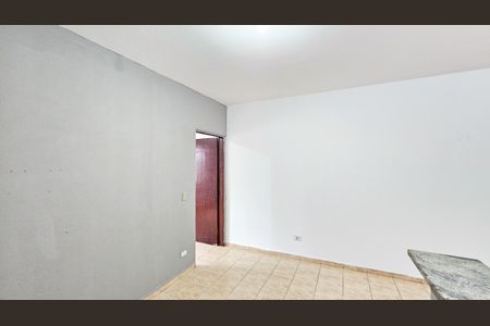Casa para alugar com 35m², 1 quarto e sem vaga Casa para alugar com 35m², 1 quarto e sem vagaSala