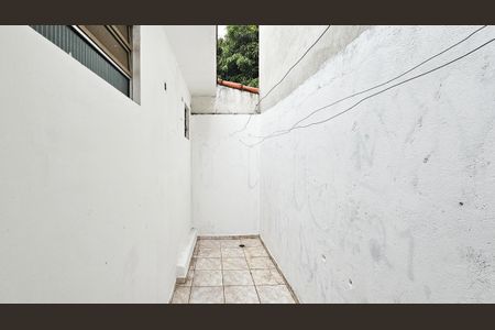 Casa para alugar com 35m², 1 quarto e sem vaga Casa para alugar com 35m², 1 quarto e sem vagaQuintal