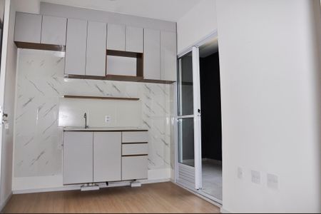 Apartamento à venda com 34m², 2 quartos e sem vaga Apartamento à venda com 34m², 2 quartos e sem vagaDetalhe - Sala e Cozinha Americana