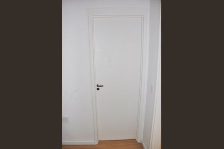 Apartamento à venda com 34m², 2 quartos e sem vaga Apartamento à venda com 34m², 2 quartos e sem vagaDetalhe - Quarto 02 - Porta Trancada