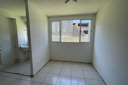 Sala/Cozinha de apartamento para alugar com 2 quartos, 42m² em Jardim Gramacho, Duque de Caxias