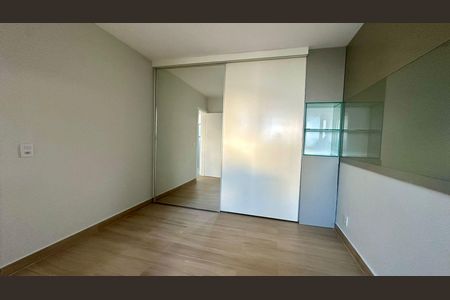 Quarto de apartamento para alugar com 3 quartos, 80m² em Calafate, Belo Horizonte