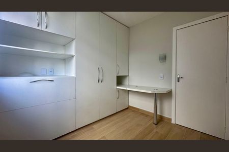 Apartamento para alugar com 80m², 3 quartos e 2 vagasQuarto