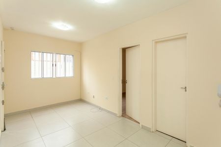 Sala de apartamento para alugar com 2 quartos, 55m² em Vila São Paulo, São Paulo