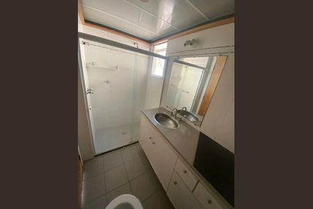 Apartamento para alugar com 127m², 3 quartos e 2 vagas Apartamento para alugar com 127m², 3 quartos e 2 vagasBanheiro da Suíte