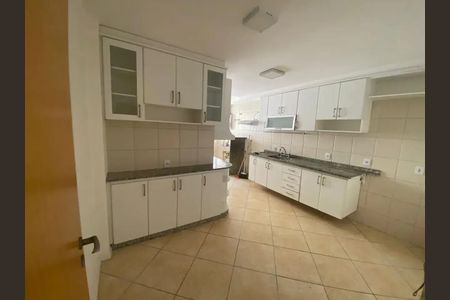 Apartamento para alugar com 127m², 3 quartos e 2 vagas Apartamento para alugar com 127m², 3 quartos e 2 vagasCozinha